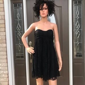 Black lace strapless dress size  medium         #029 -    0021